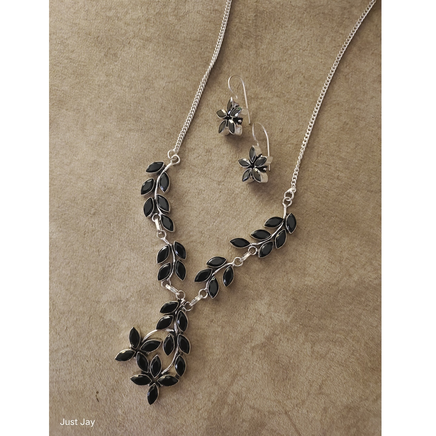 Black Stone Necklace Set
