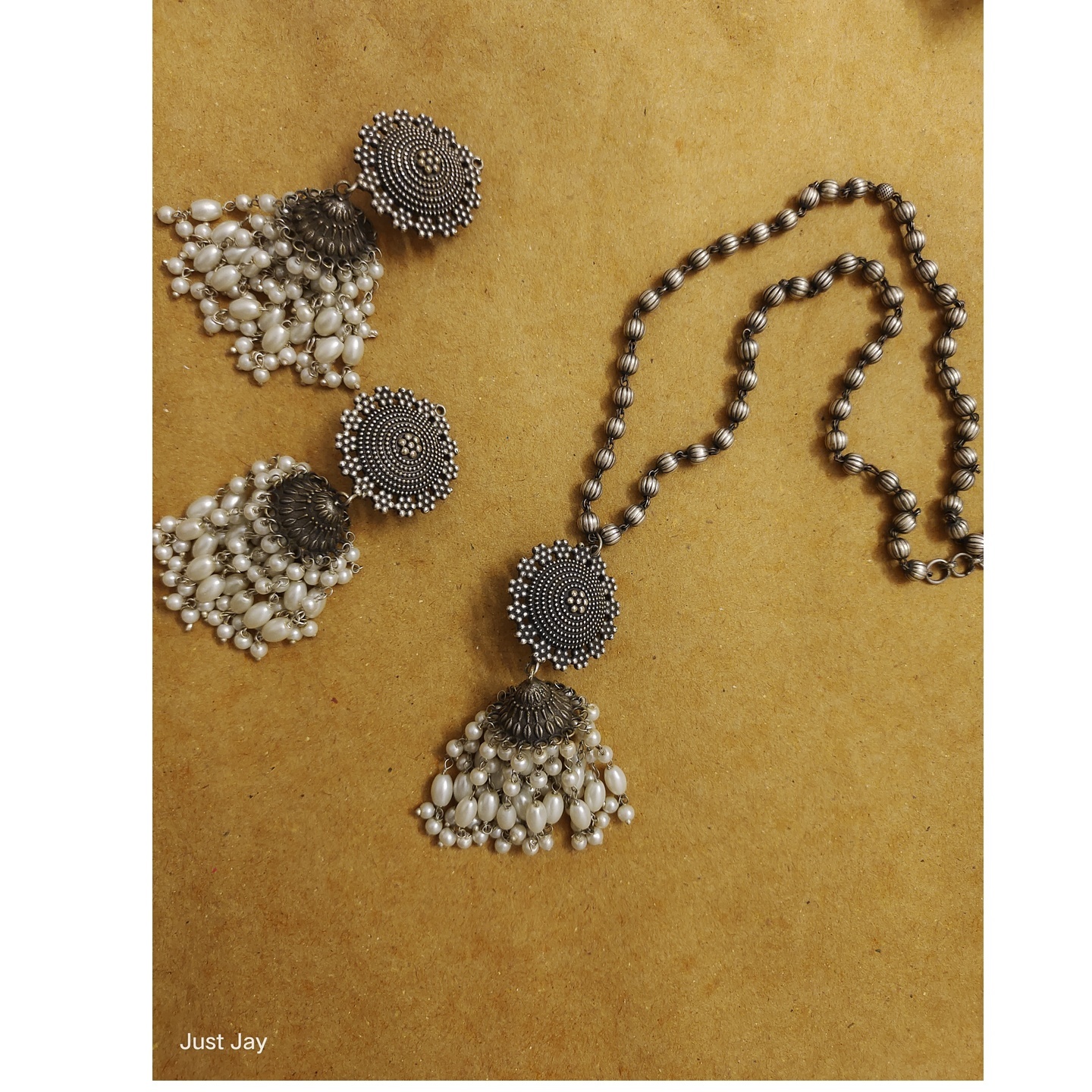 Jhumka with Pearl Clusters & Matching Pendant