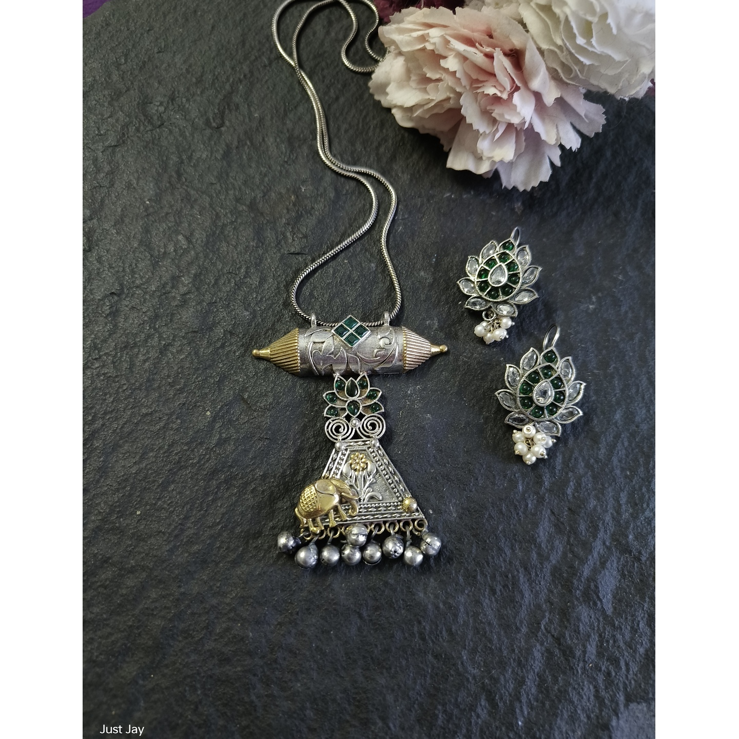 Pendant Set with Green and White Stones