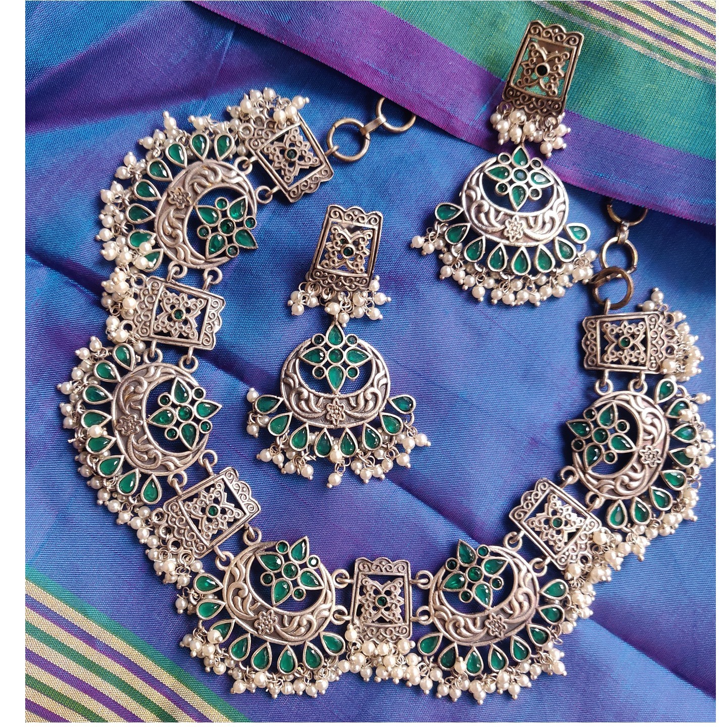 Necklace Set in Silver Replica with Pearl Clusters