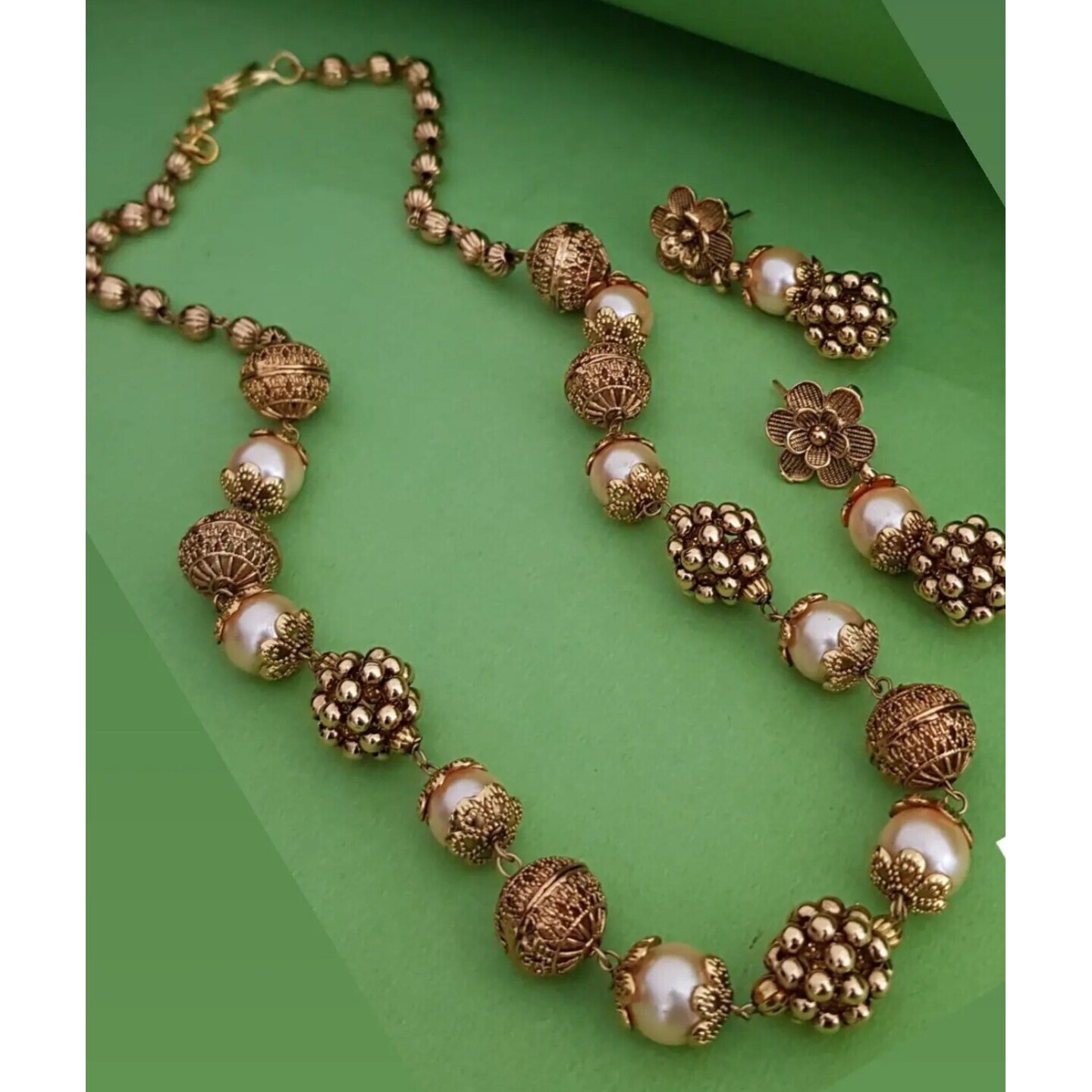 Beaded Chain with Earrings