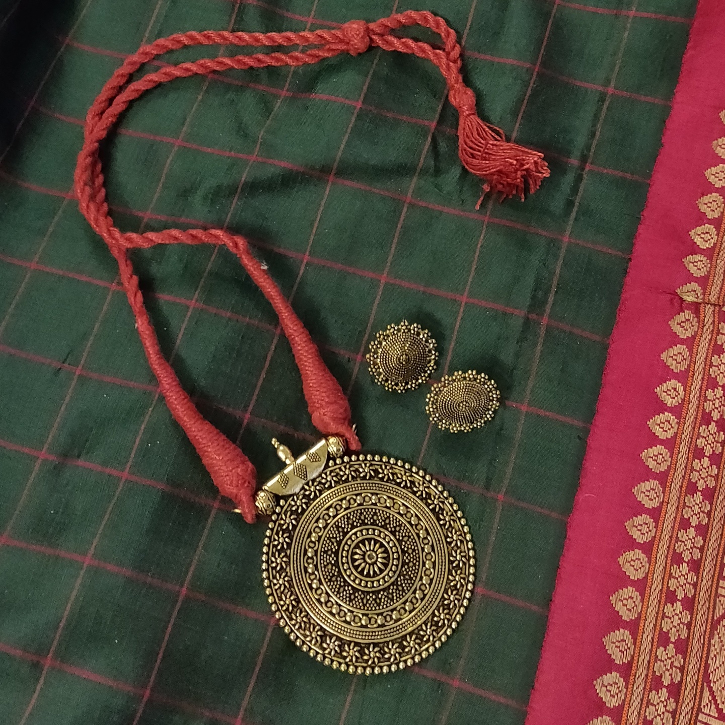 Statement Pendant with Earstuds
