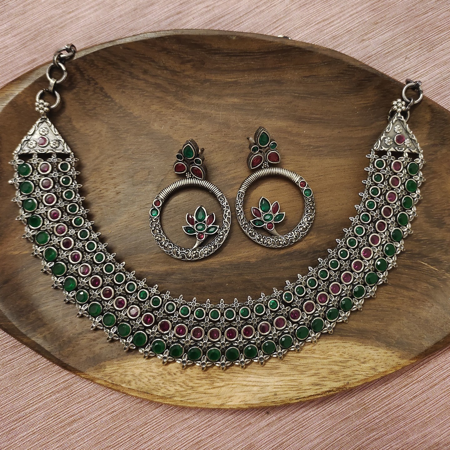Stone Studded Necklace Set
