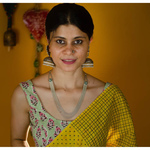 Handmade silver neg neckpiece in strings.