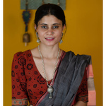 Handmade silver neckpiece with lumba design