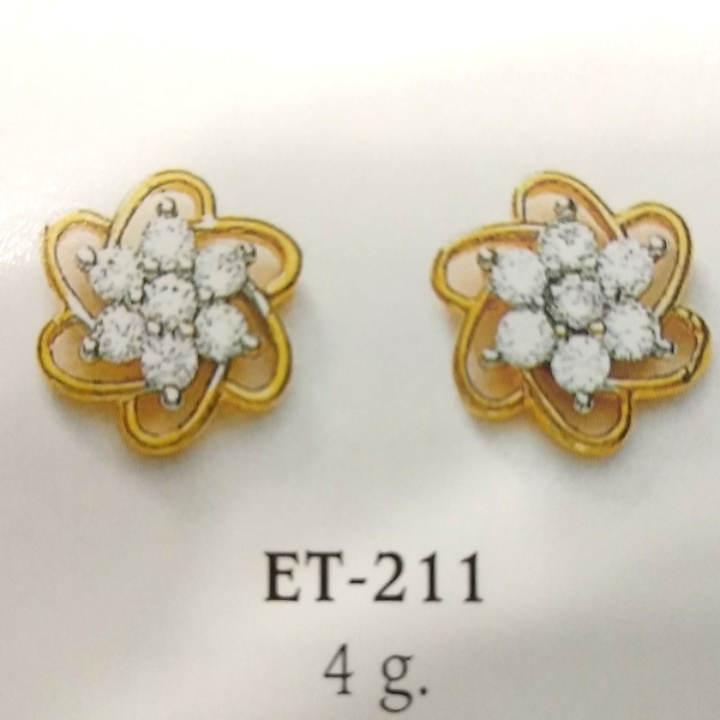 Gold diamond earings