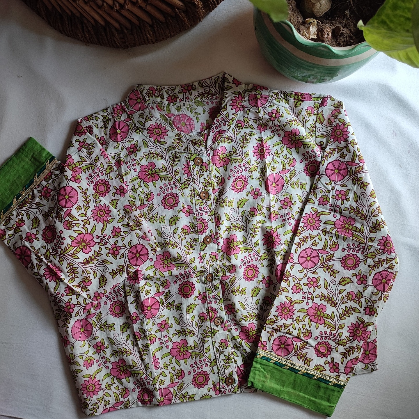 Off White & Pink Green Pure Cotton Handblock Printed Contemporary ...