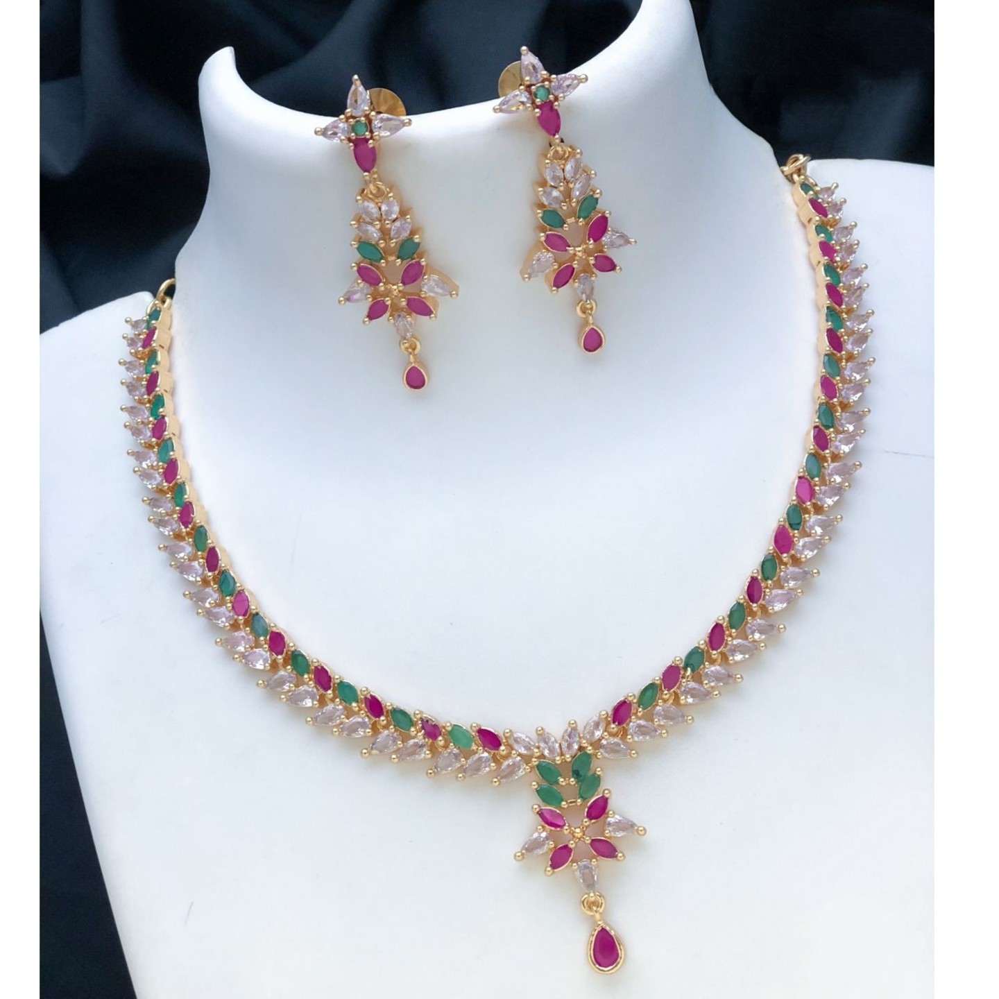 Necklace set