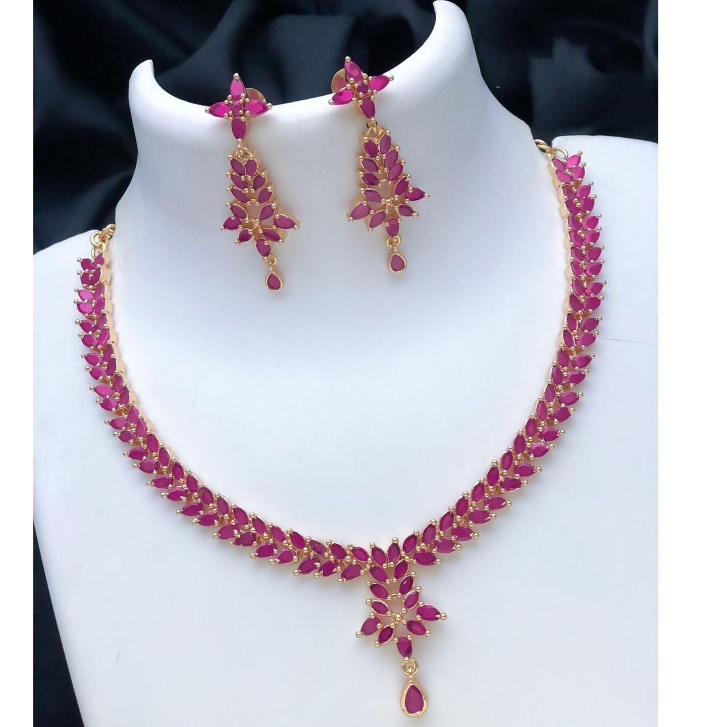 Necklace set