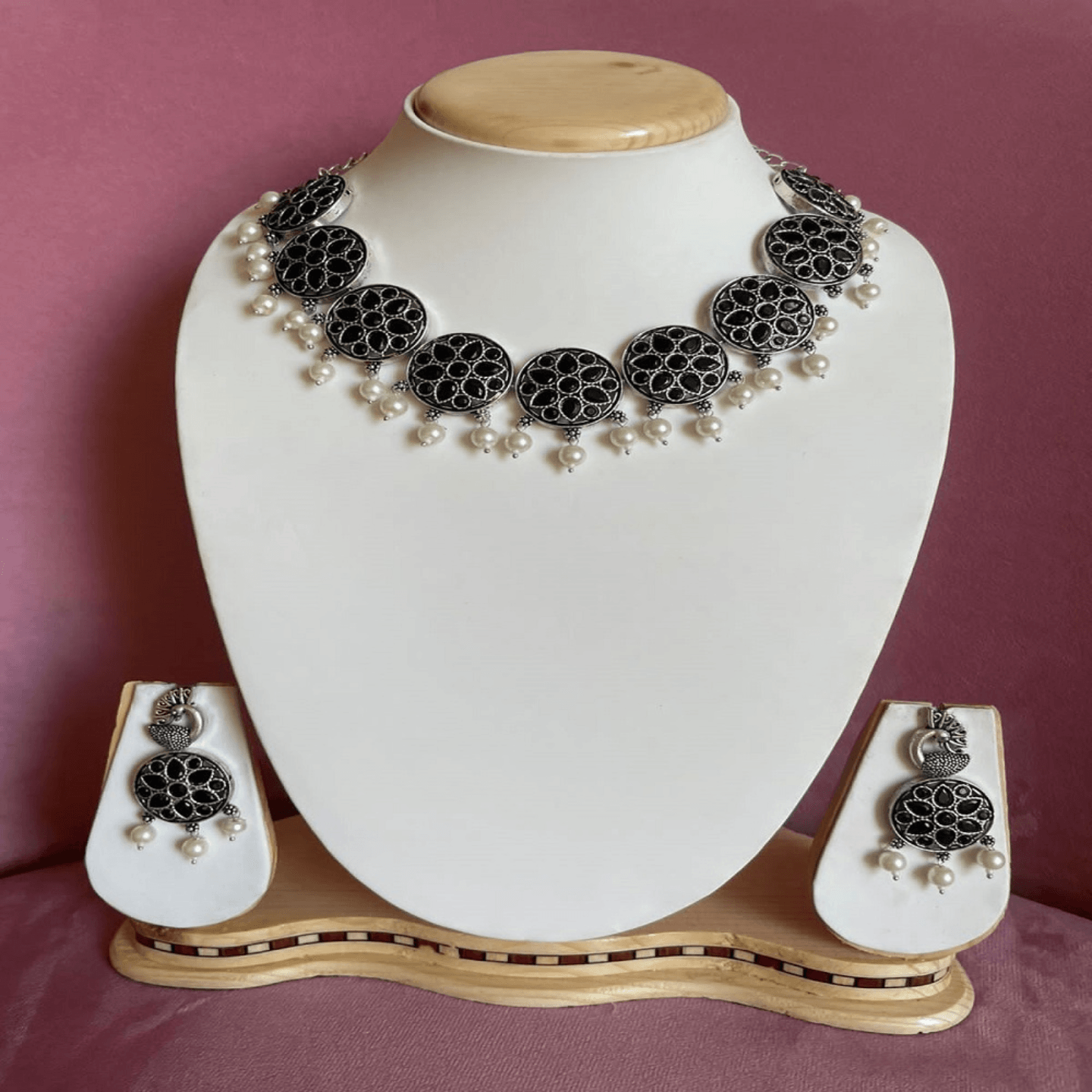 Necklace set By Myshka Fashions