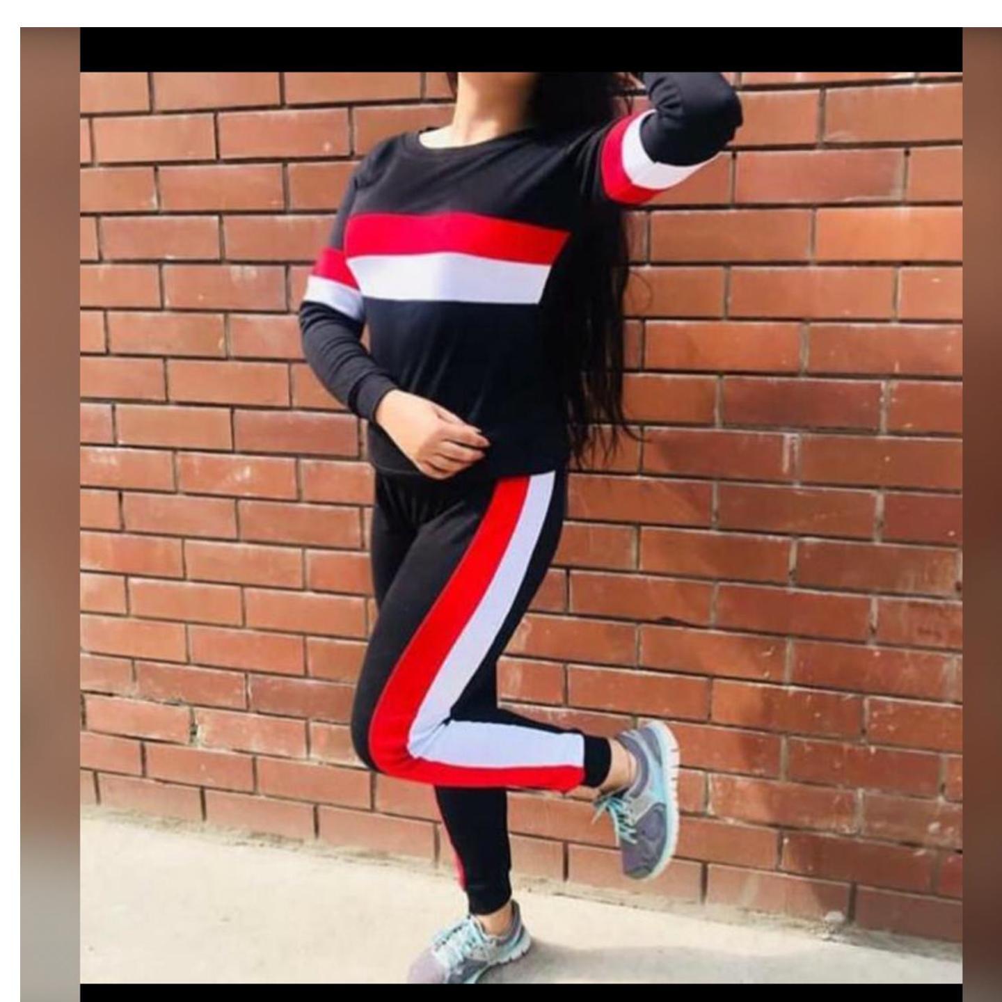 Designer Mota Pata Top+Bottom Sports Wear Track Suit Set.. Free size 28-32 Bust..