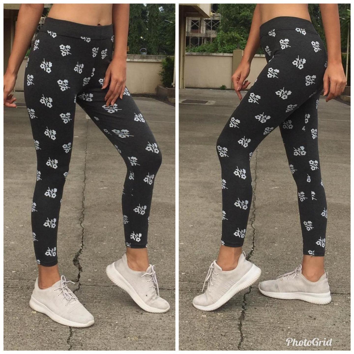 Flower Print Designer Leggings.. Free Size Waist 28-32..