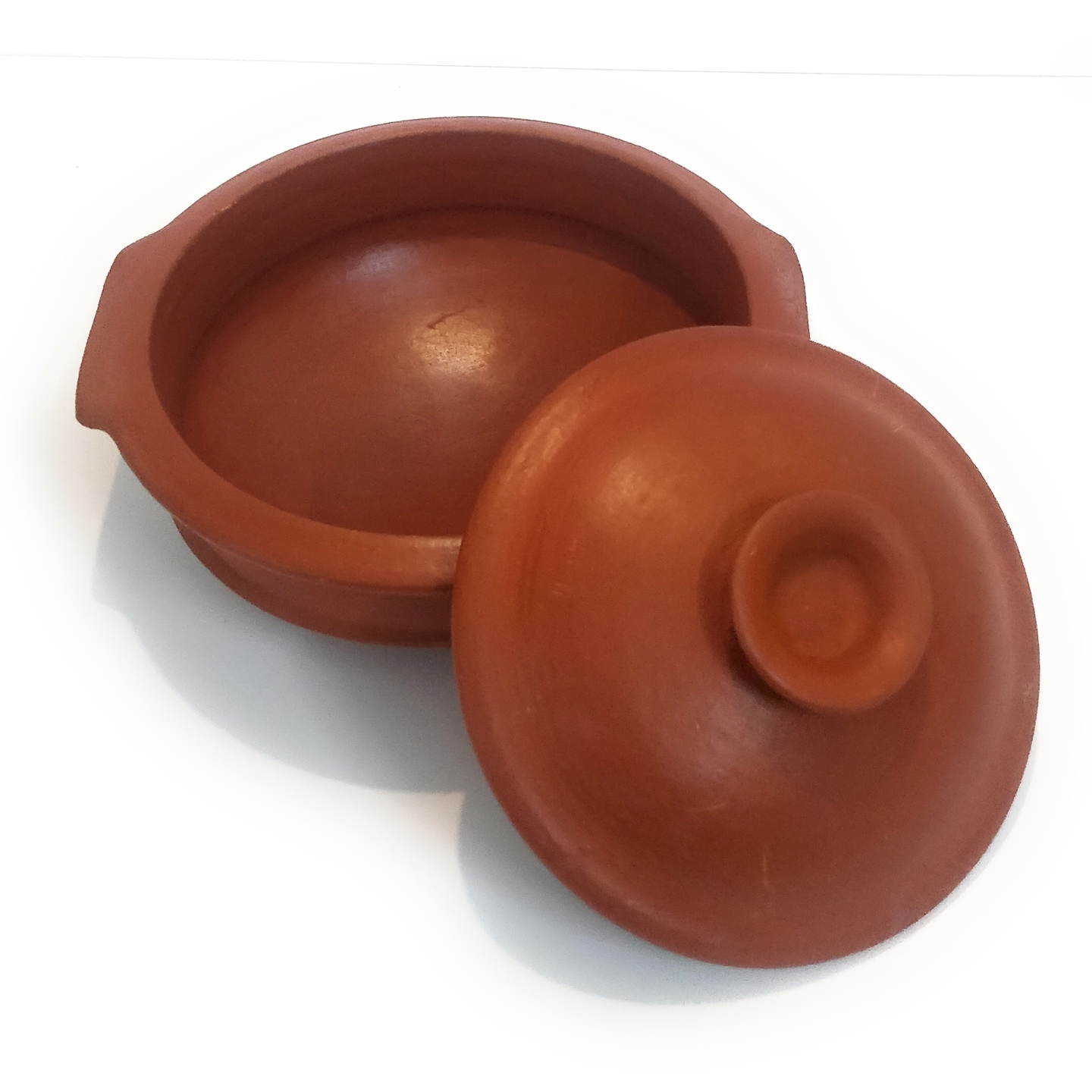 10 inch Pre-seasoned clay casserole for cooking and serving