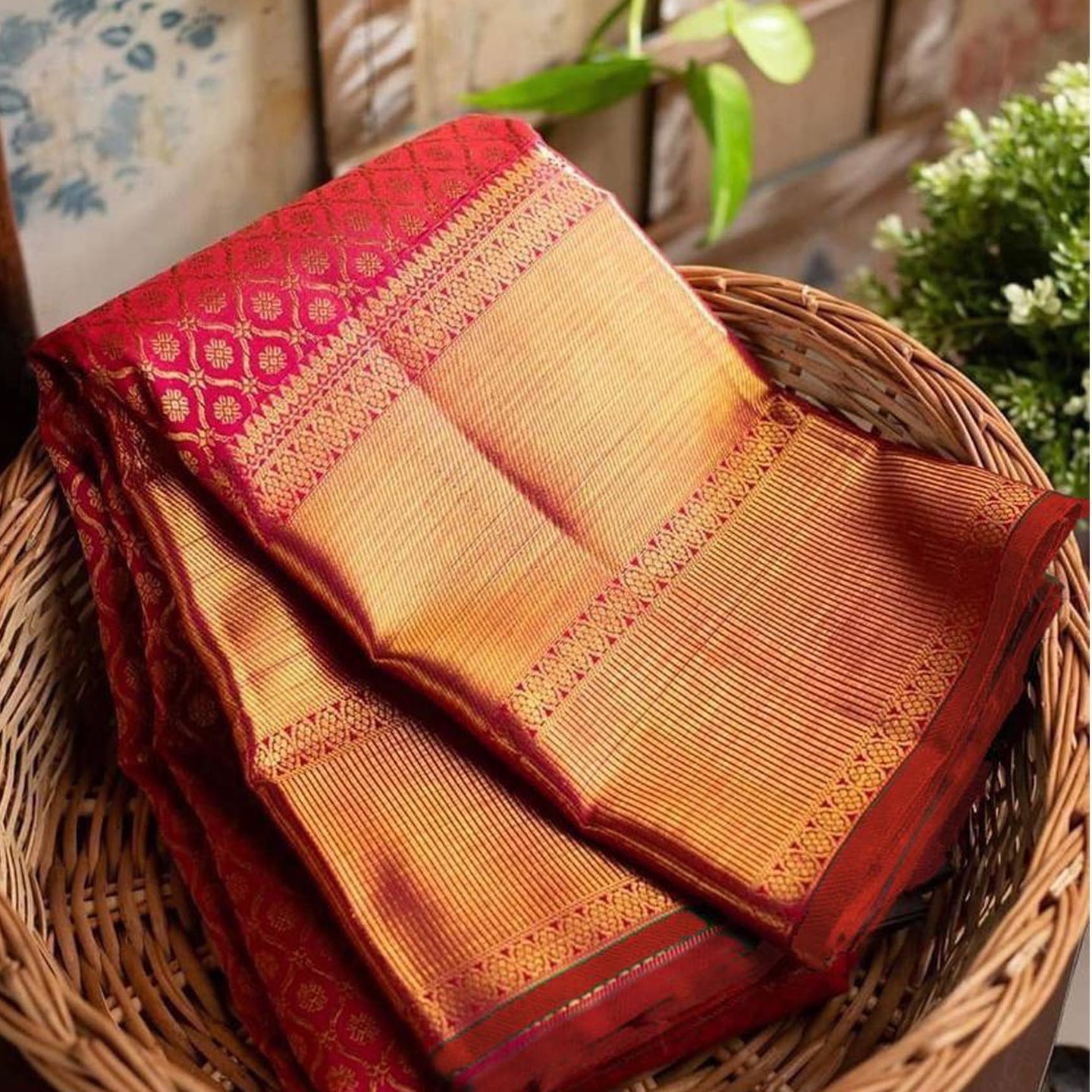 Red Kanchipuram blended silk Saree