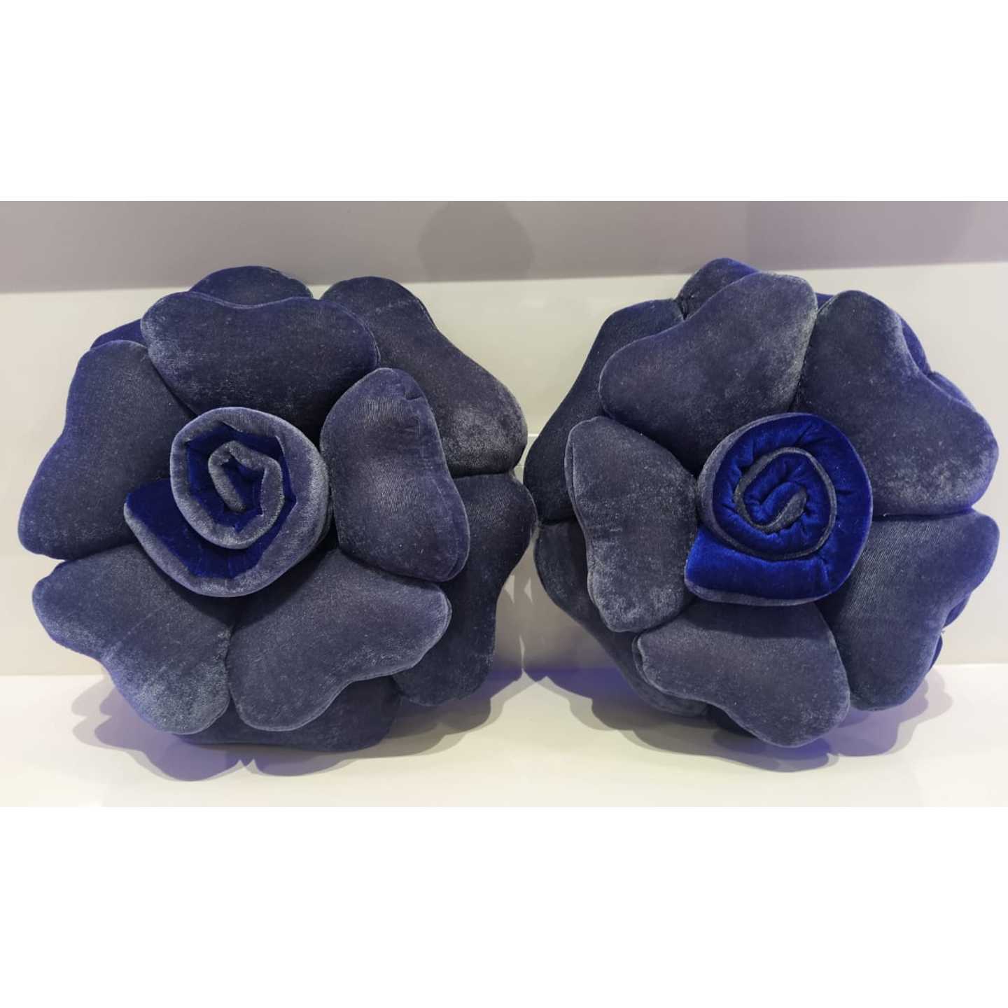 Rose pair cushion