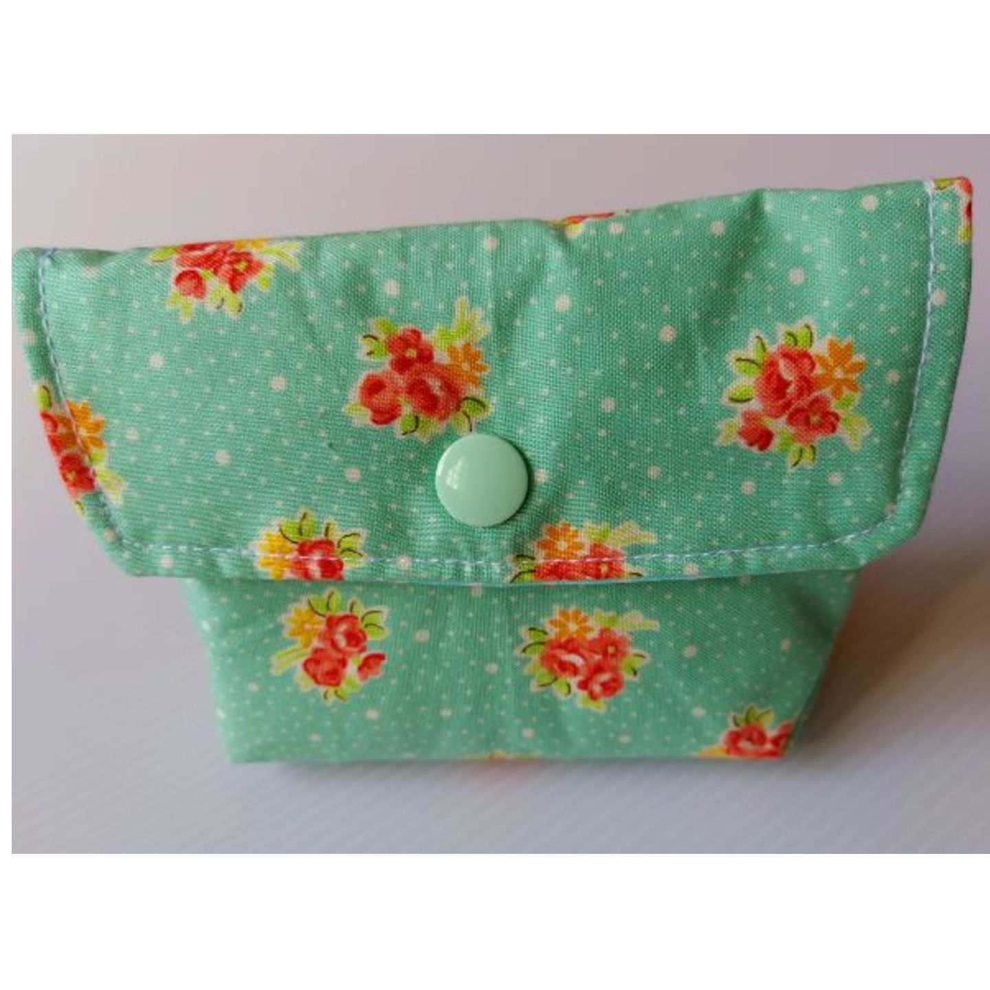 Button Pouch, M, Green Flowers
