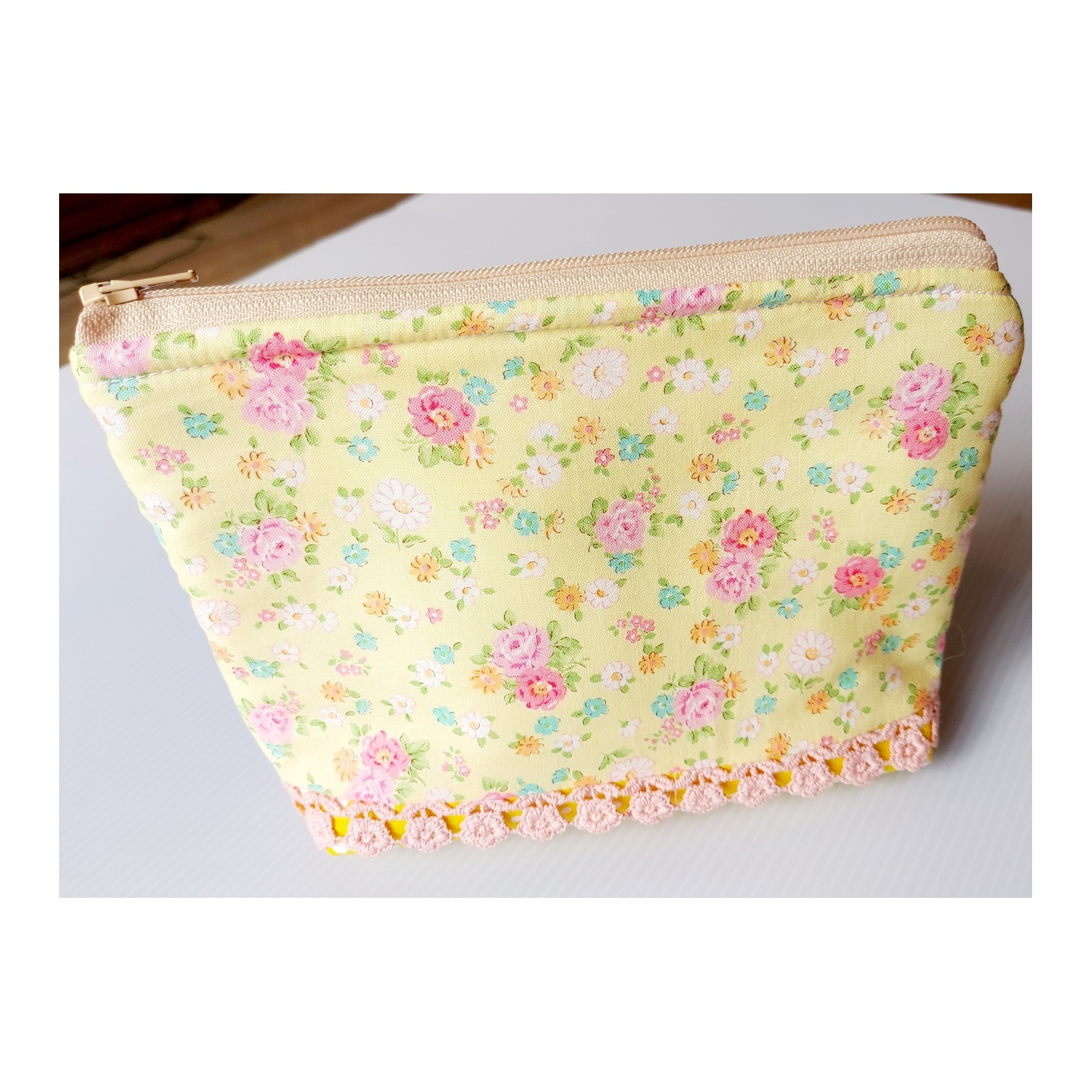 Zipper Pouch M wBase, Flower Yellow - HGF