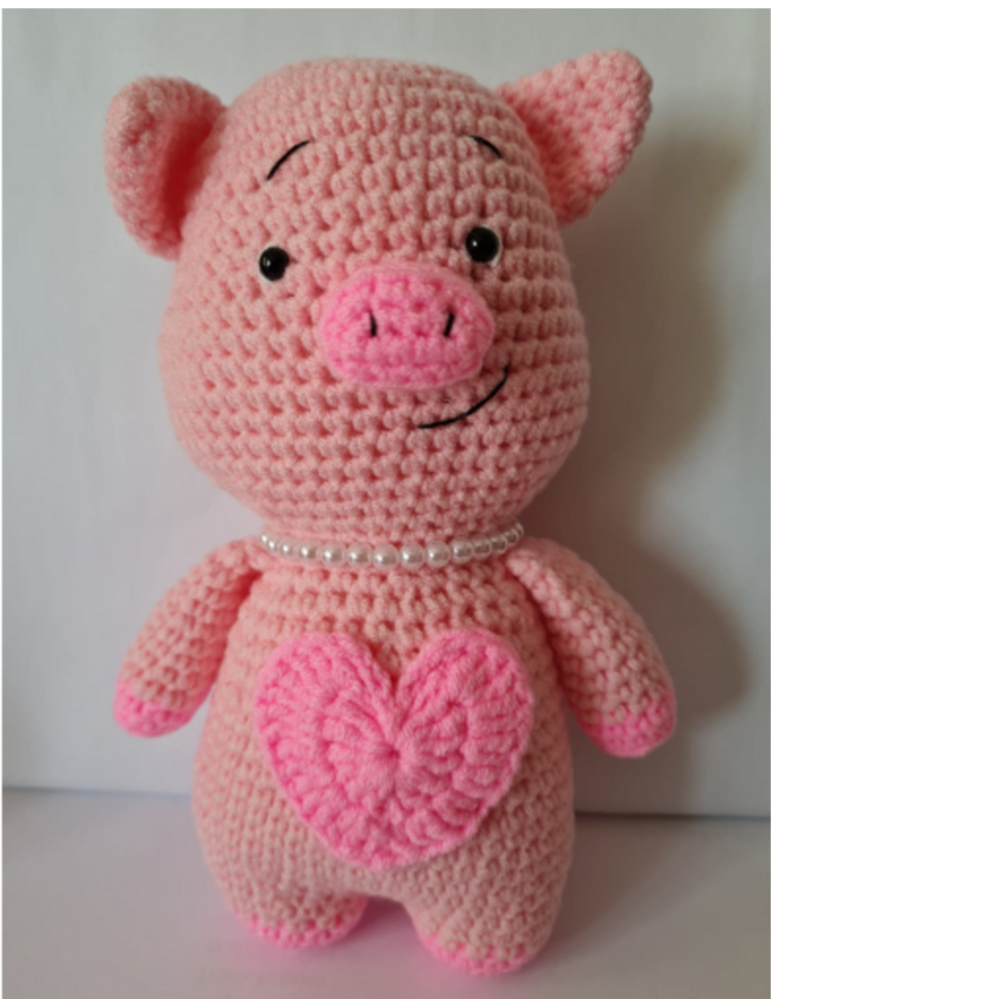 Pinky Pig with Pearl Chain (Pink)