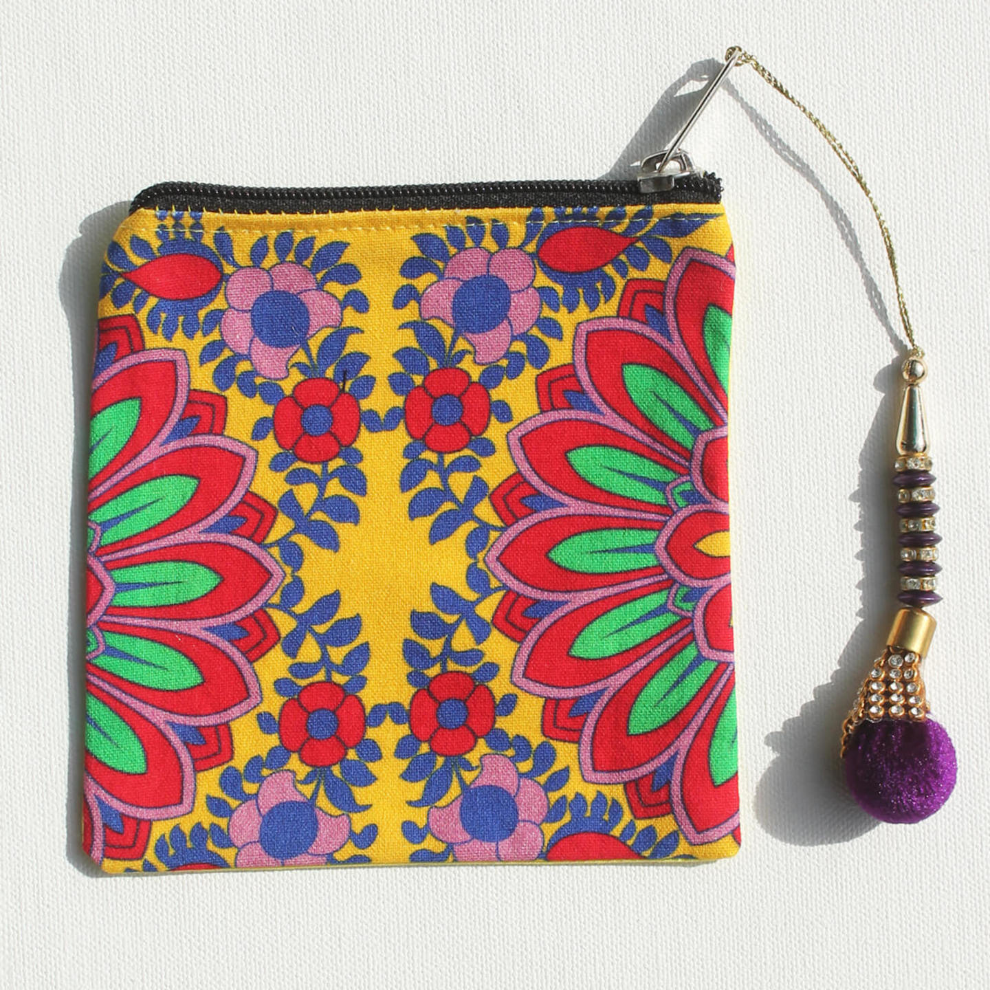 Beauteous Flower Motif Canvas Coin Pouch