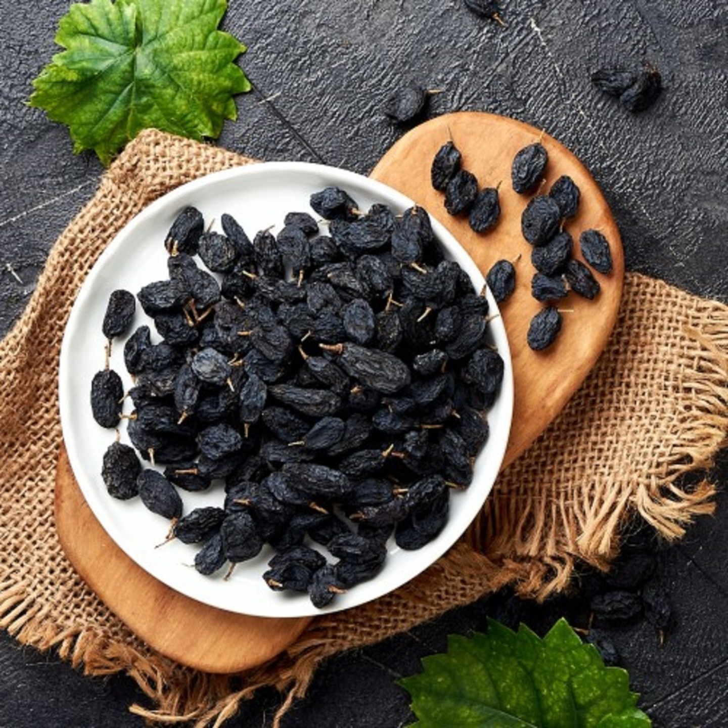 Raisin Black