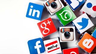 Social-Media-Trends-in-2020-1000x484.png