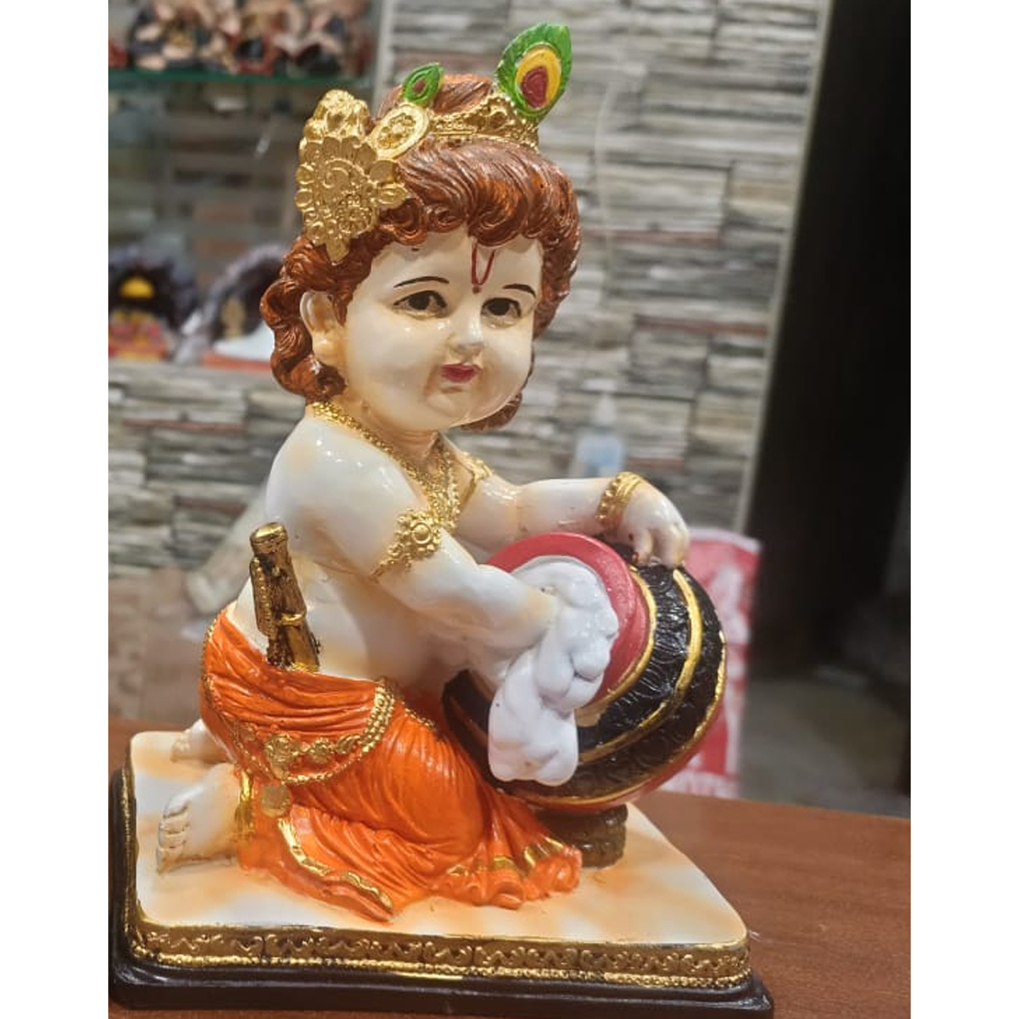 Nimisha Line Décor Polyresin God Krishna Idol Lord Makhan Chor Religious Statue Beautiful Mandir Décor Item