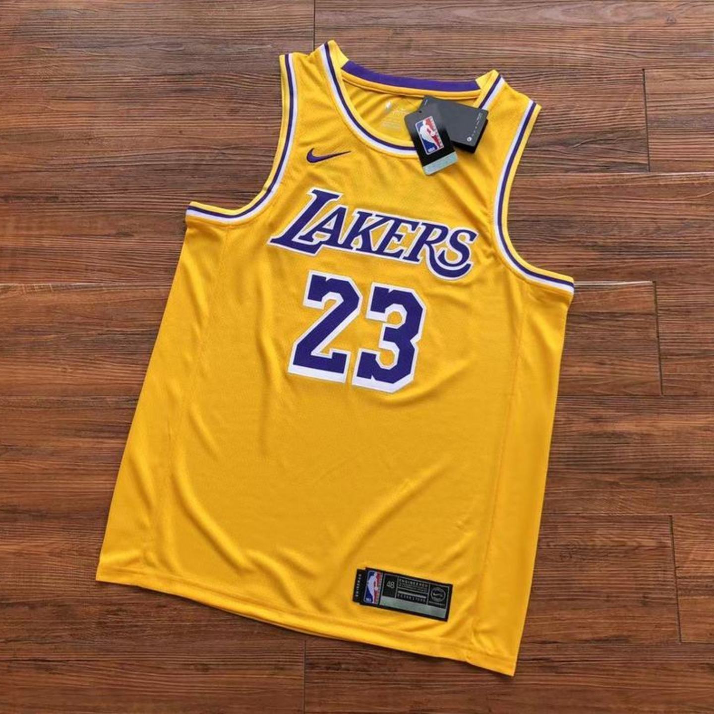 Nike Lakers LeBron James Jersey