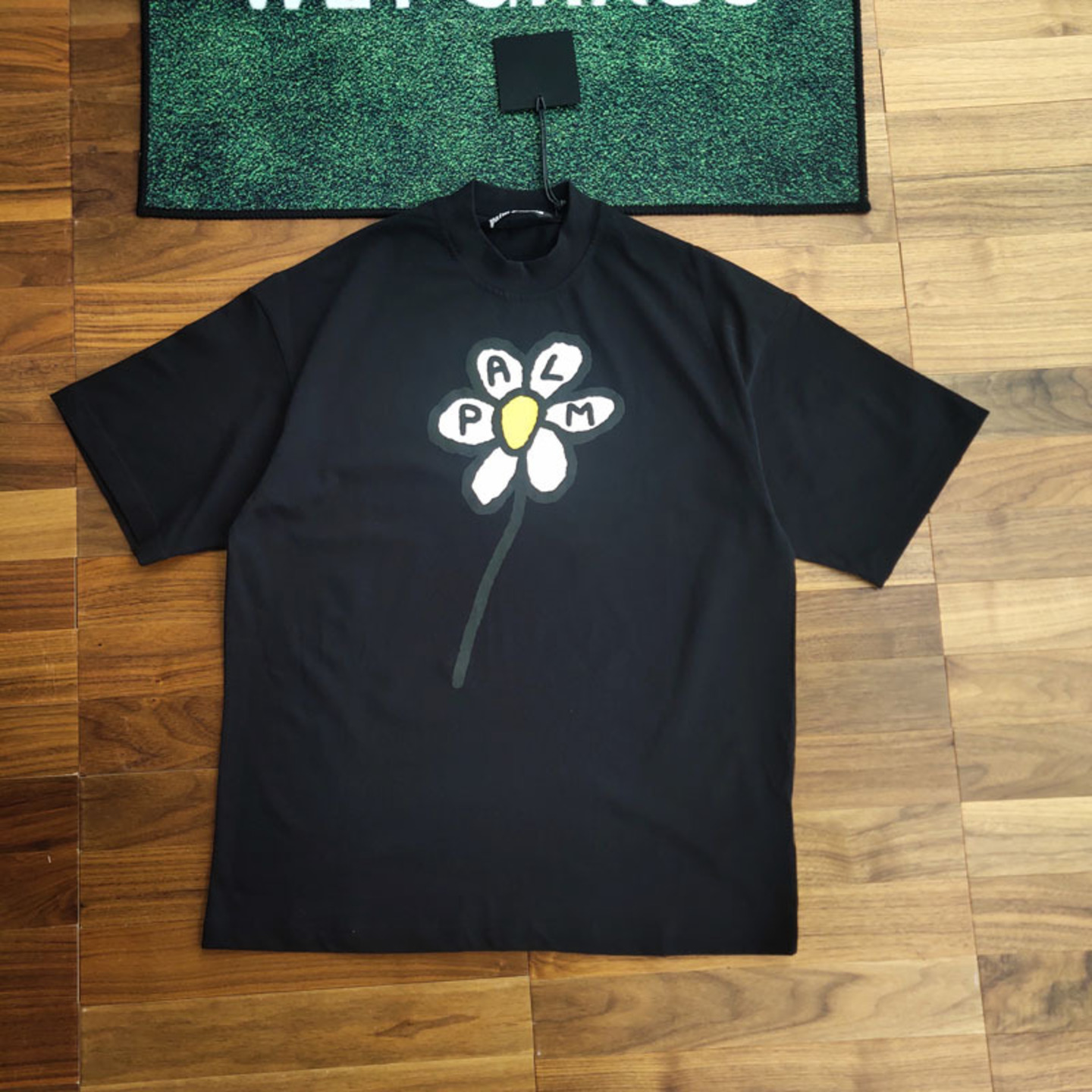 Palm Angles Daisy Over T-Shirt