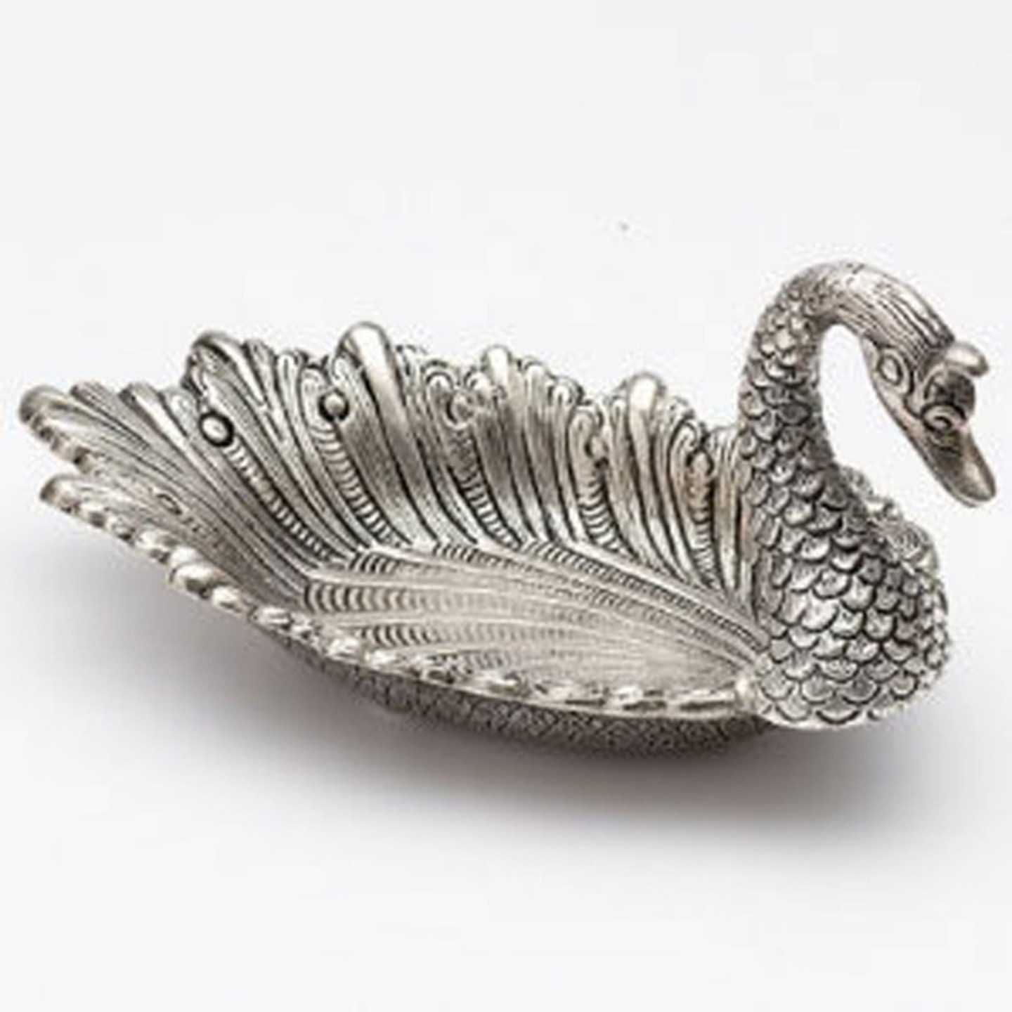 White Metal Duck Shaped Dry Fruit Tray for Dining Table Decoration Silver