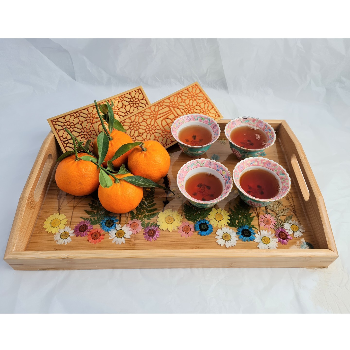 WELCOME SPRING & BLESSINGS bamboo tray with handle in resin base with Real Pressed Flowers & Leaves Handmade