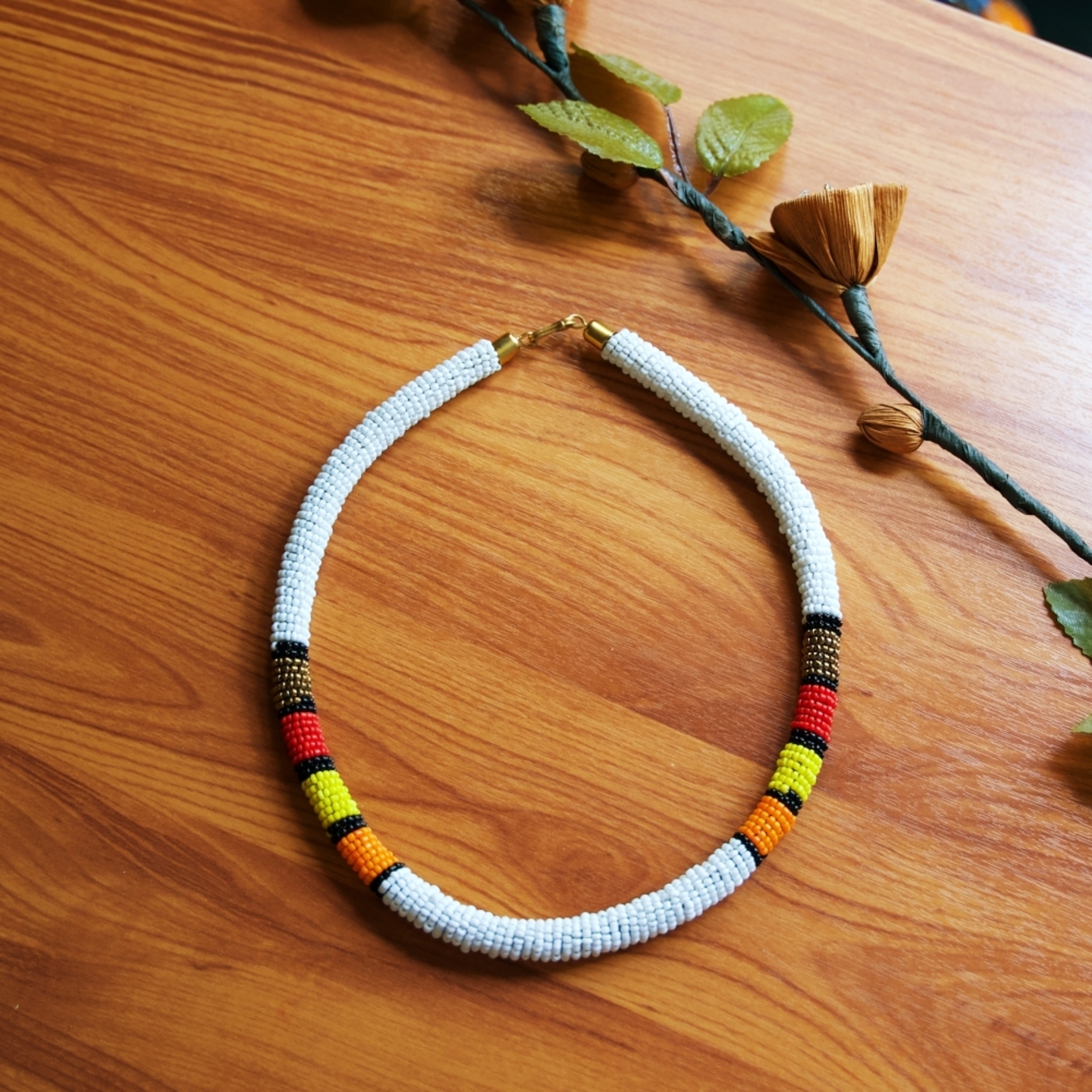 White and Multicolour Colour Necklace