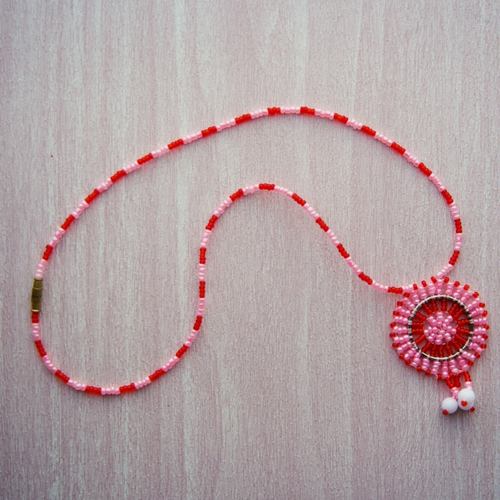 Red and light pink Masai beaded necklace