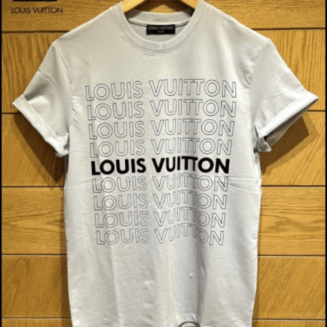 Louis Vuitton t-shirt with LV packing 