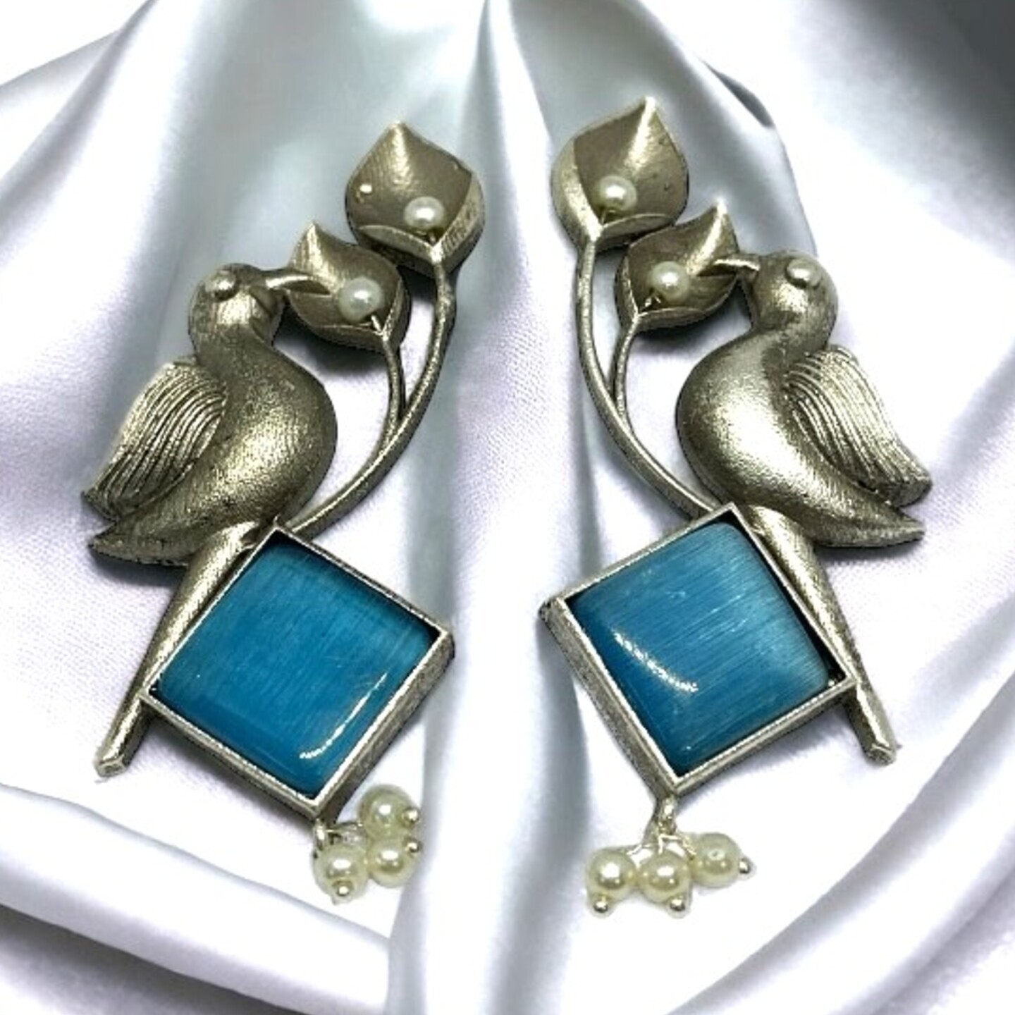 Sundar Sakhi Avian Serenity Square Earrings - Blue