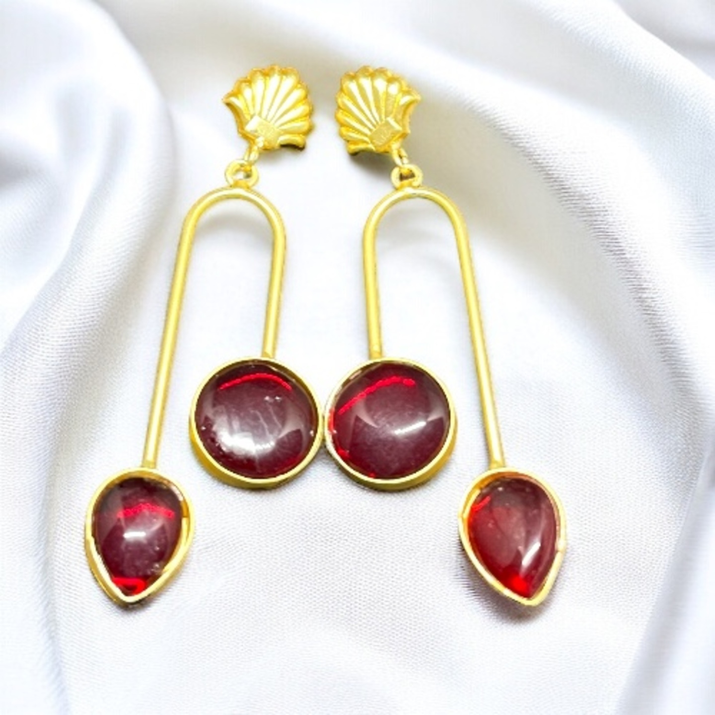 SS Parallel Petal Drops - Maroon