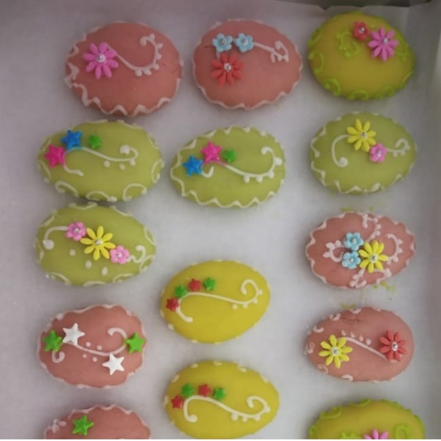 Mini Marzipan Eggs Basket with Mixed Color (250gms)
