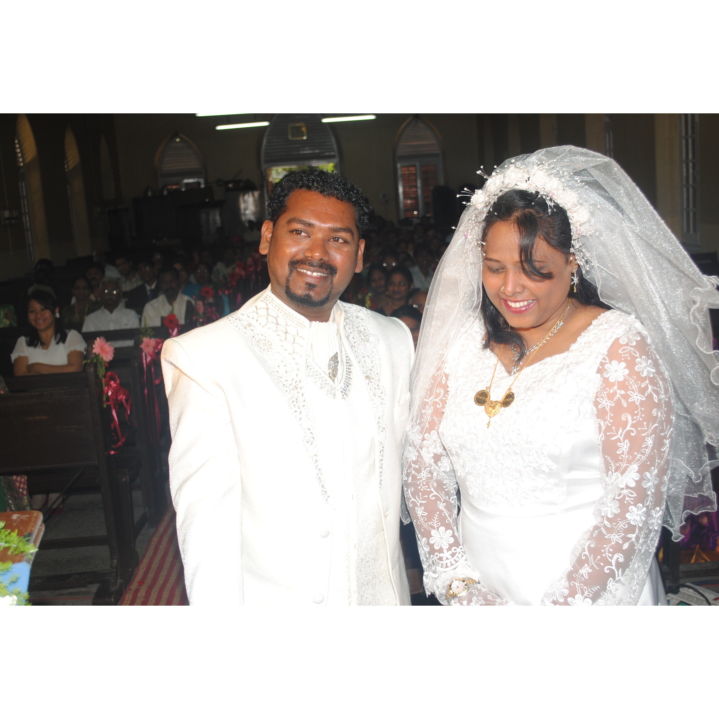 Bridal Gown on Rental combo of entire set