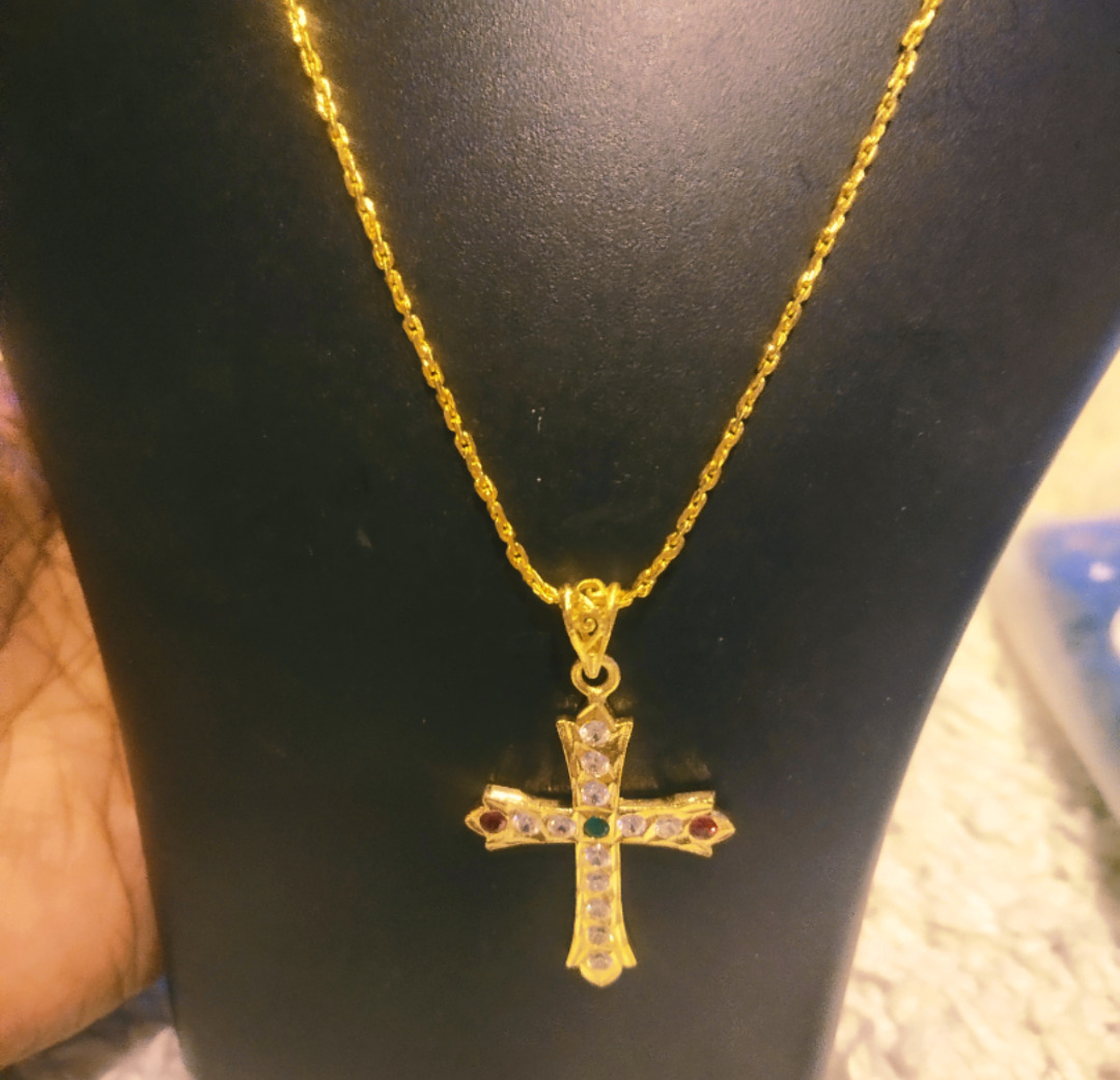 Unisex Gold Plated Dainty Chain with Microplated Cross Pendant (impone /alloy/panchdhatu)