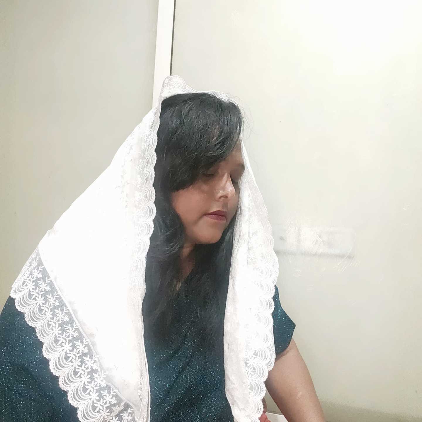 Christian Triangle Mantilla Veil or Scarf