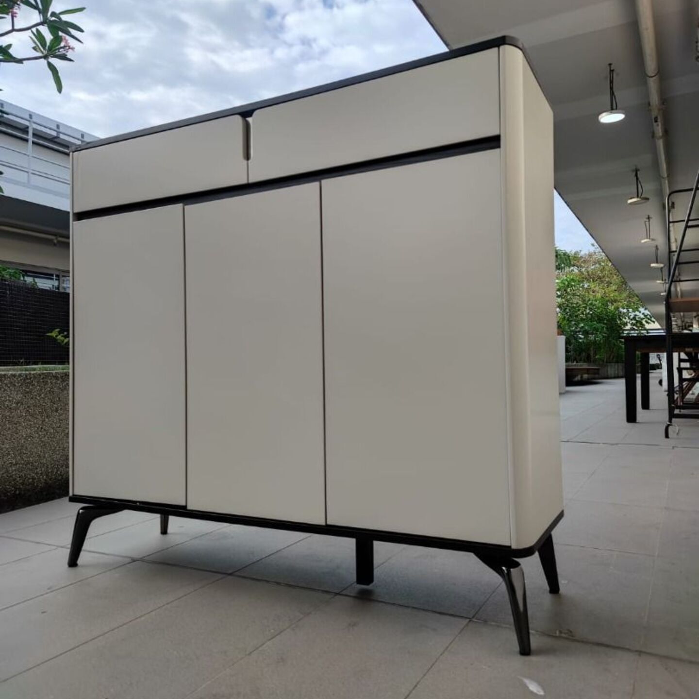 BLUND Shoe Cabinet