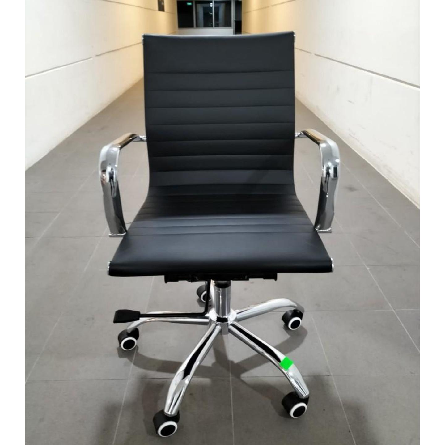 RAYS VEXTER BLACK Lowback Office Chair