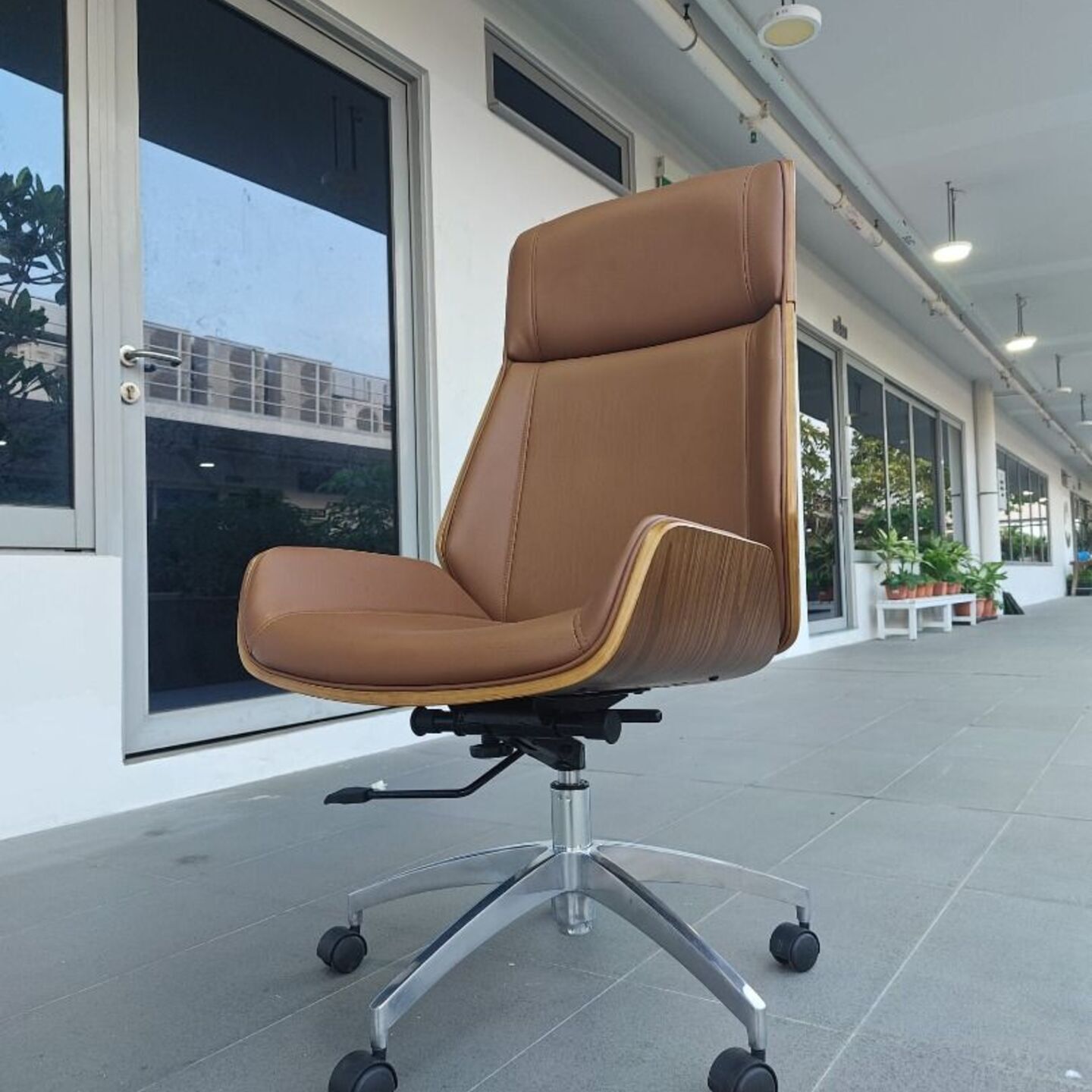 COBERT Office Chair in TAWNY