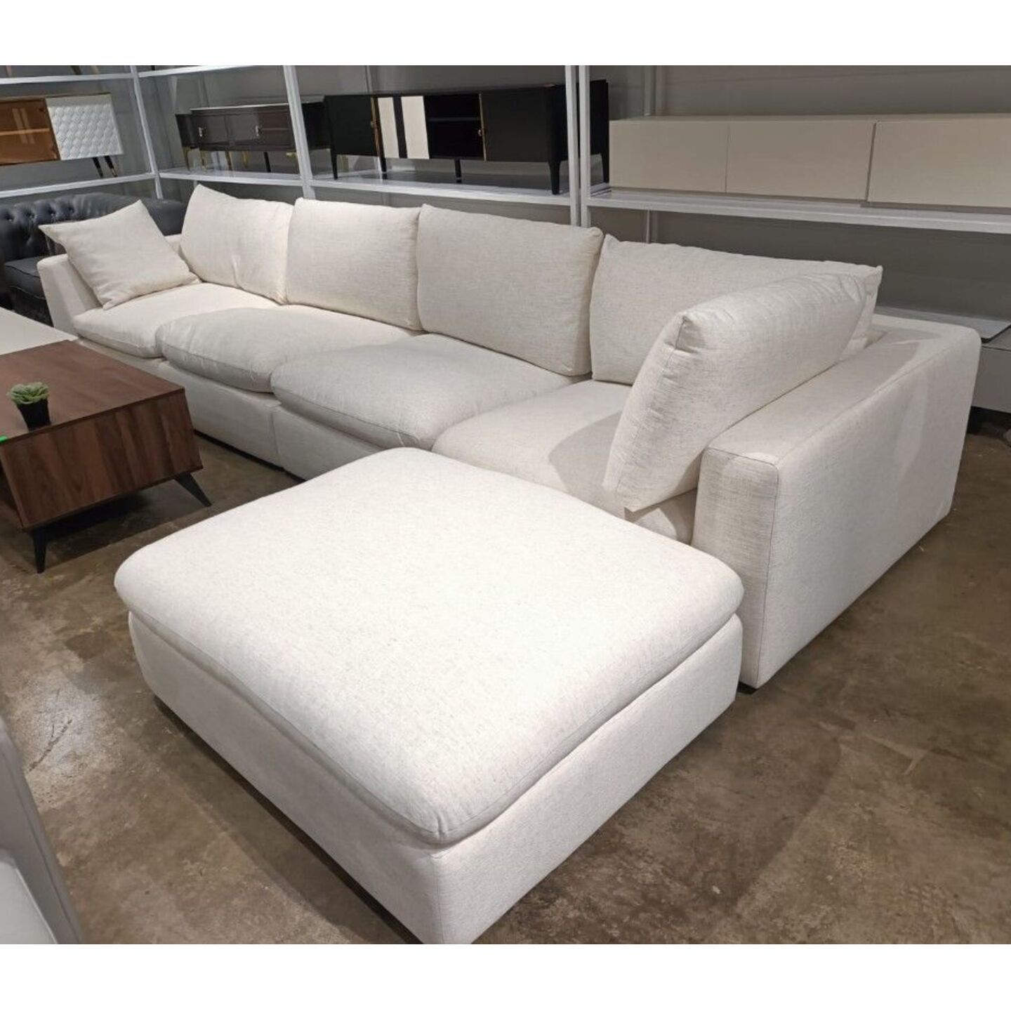 SKYVALE Chaise Sectional Sofa with Ottoman in BEACH LINEN FABRIC