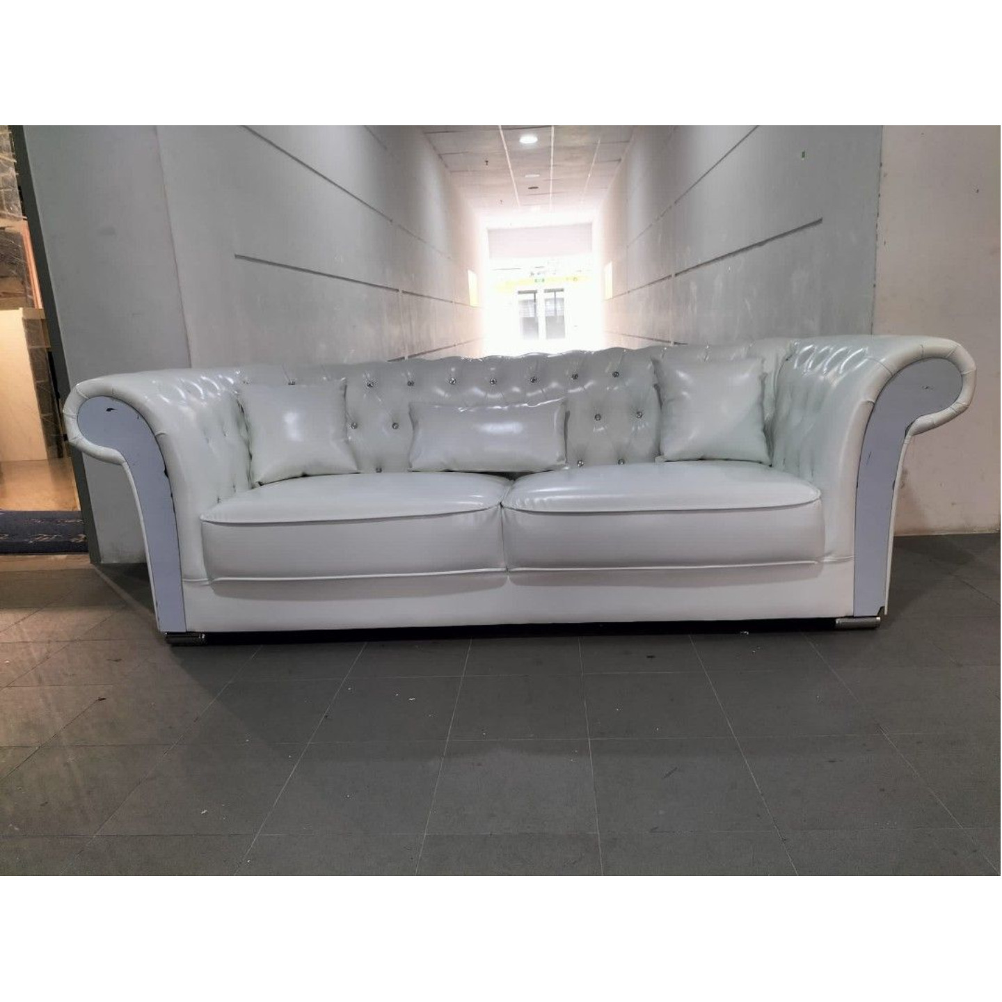 LAVOLK 3.5 Seater Chesterfield Field Sofa in WHITE PU with Crystal Studs