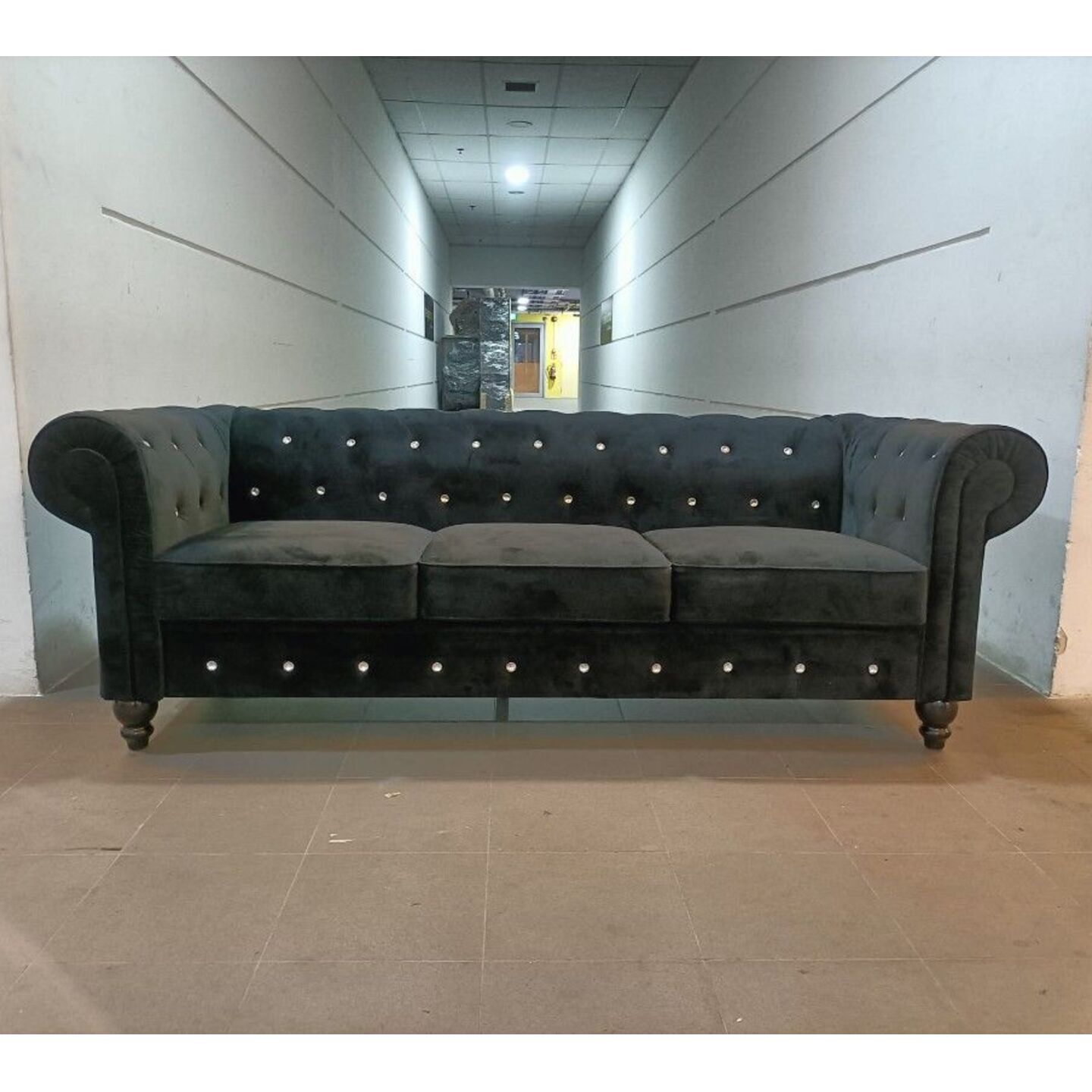 REGERA 3 Seater Chesterfield Sofa with Crystal Studs in VELVET BLACK