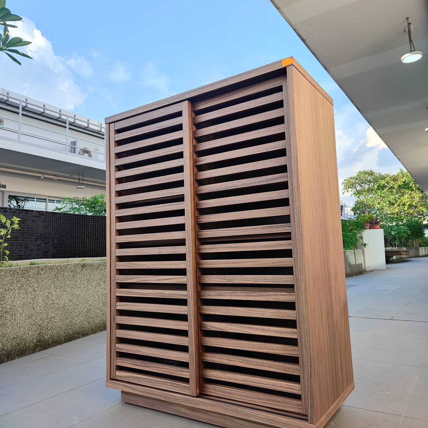 AEON Cabinet, Walnut