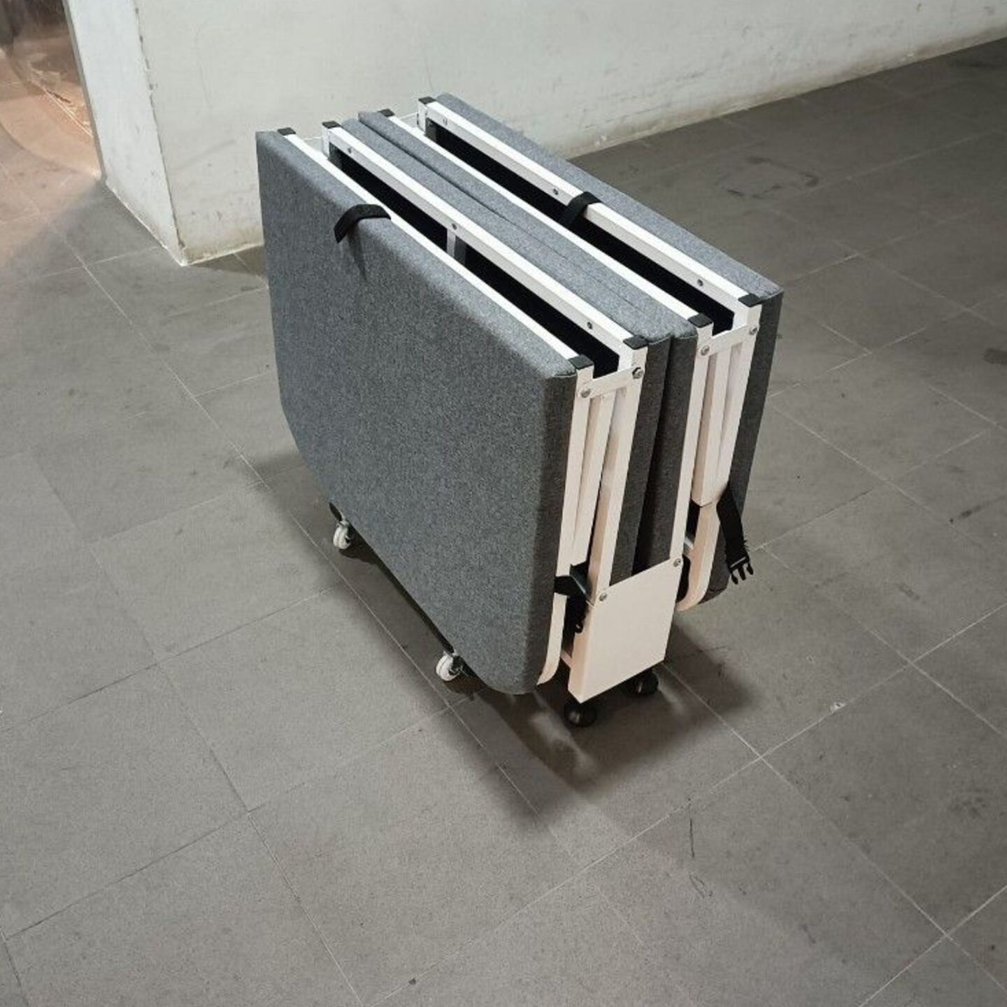 JEREMIER Foldable Metal Bedframe 190 x 70