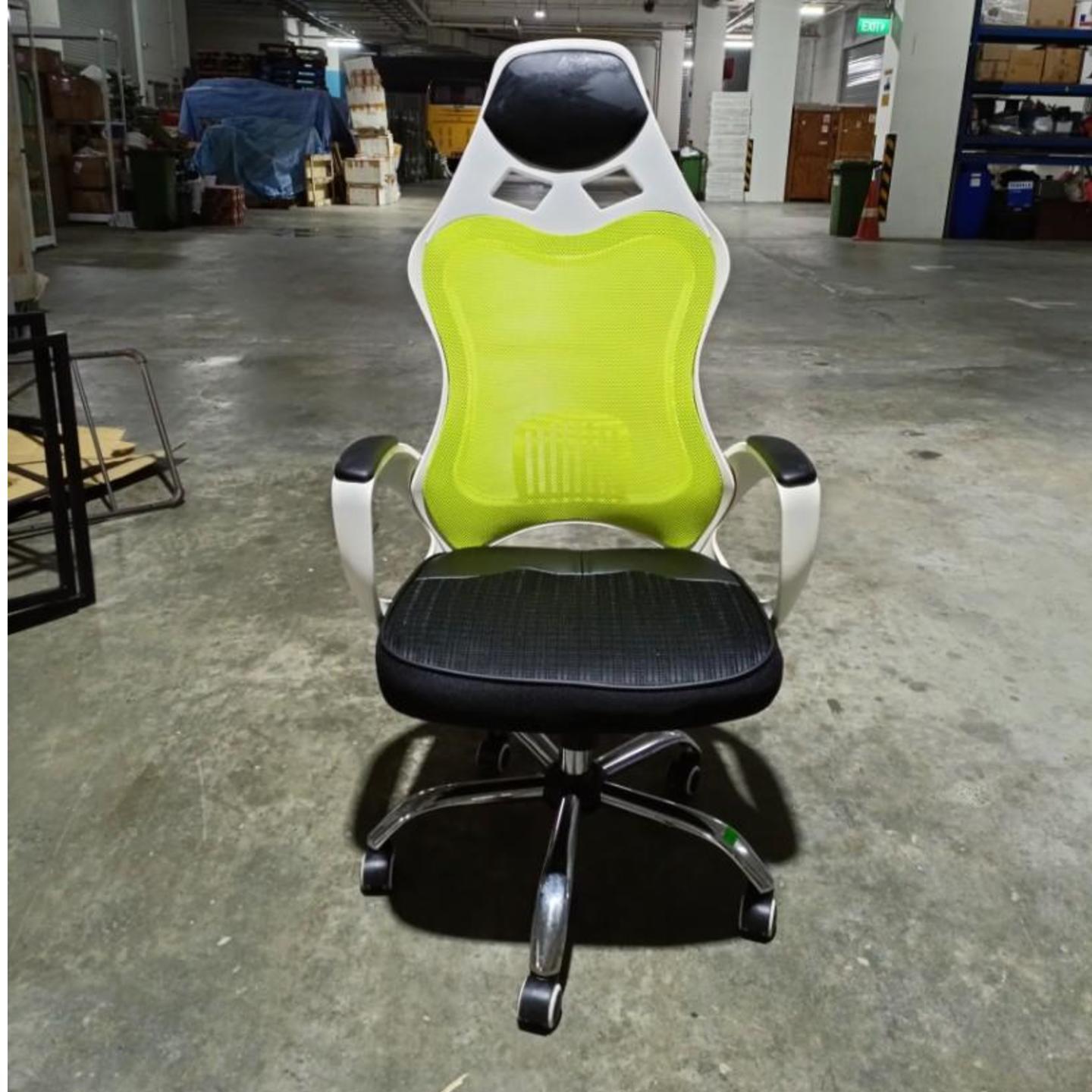 KARBON Racing Gaming Chair in WHITE & GREEN Mesh