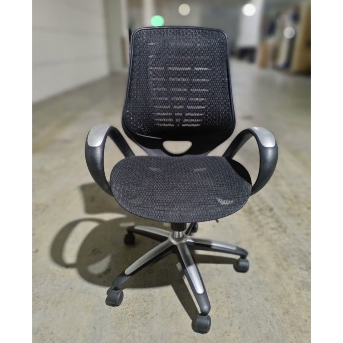 QUINSTRIKE High Back Office Chair