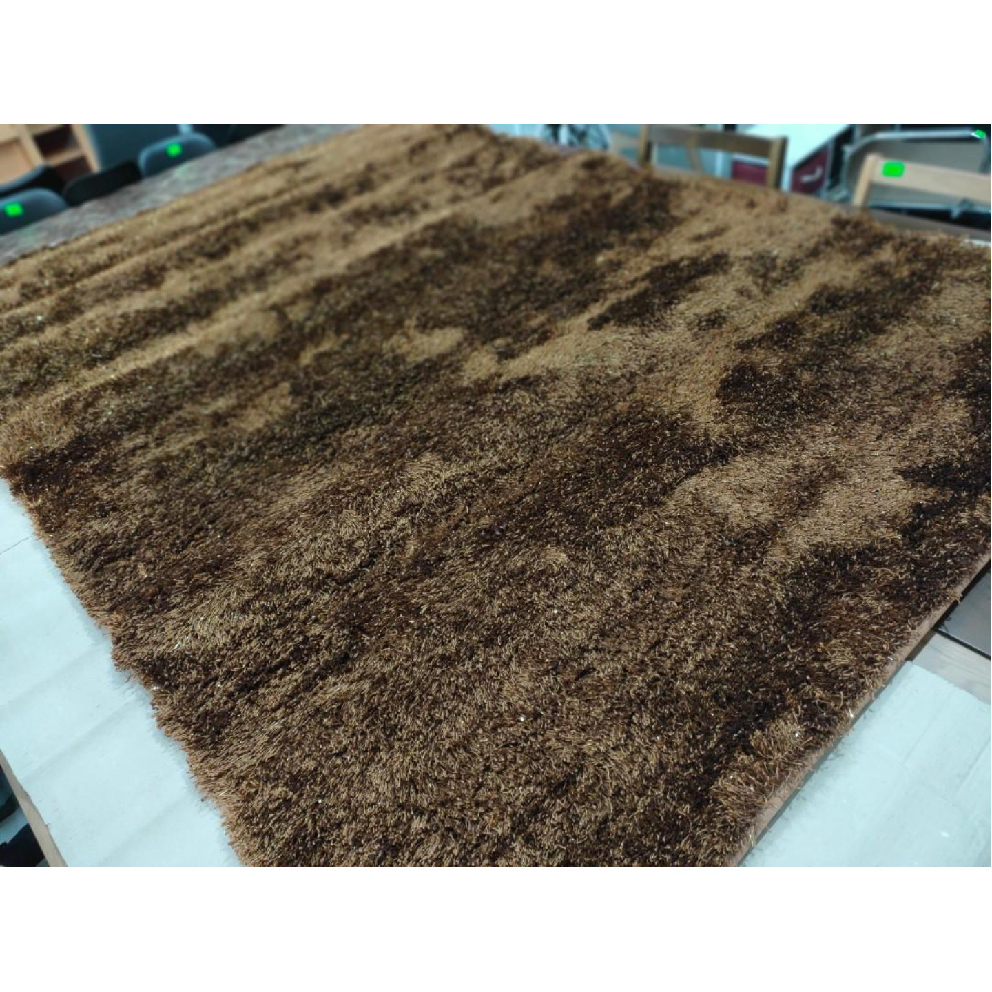VIZZLY Brown Carpet 2.3m x 1.6m